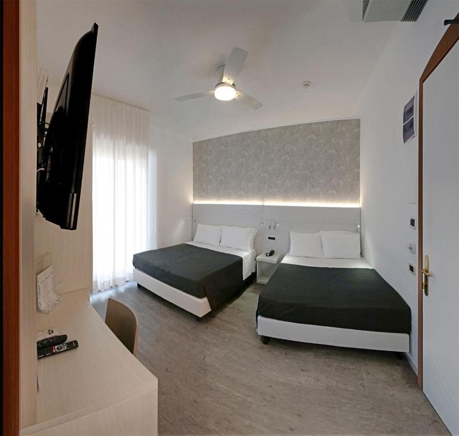 Hotel Venus Gabicce Mare Dış mekan fotoğraf