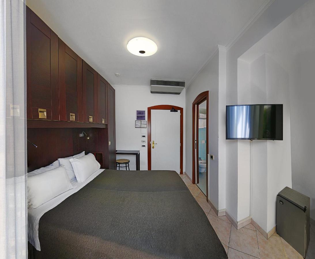 Hotel Venus Gabicce Mare Dış mekan fotoğraf