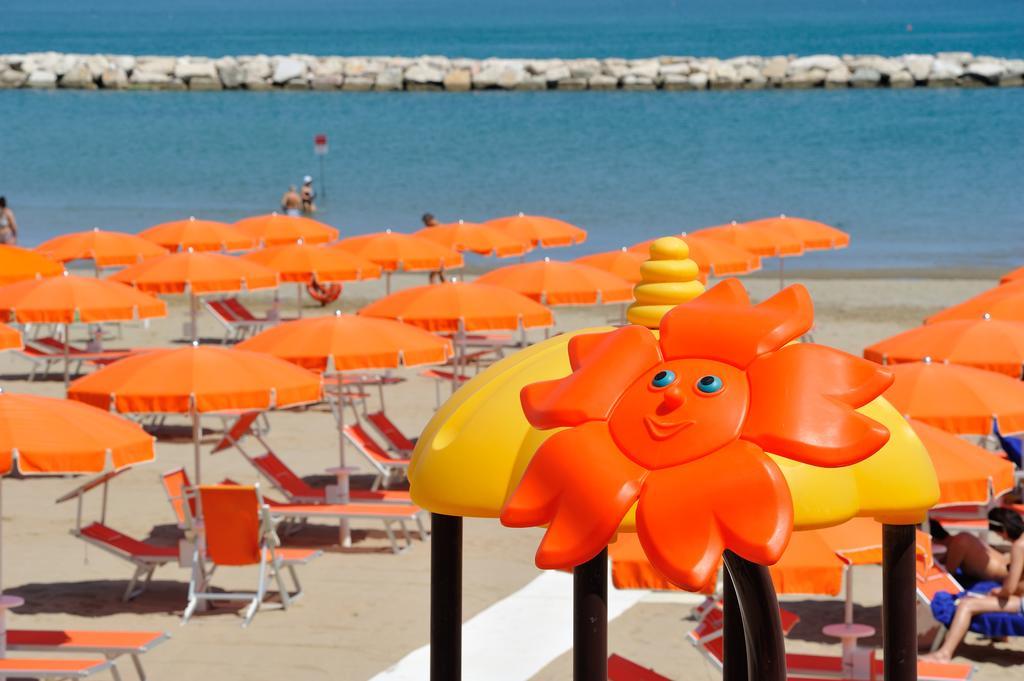 Hotel Venus Gabicce Mare Dış mekan fotoğraf