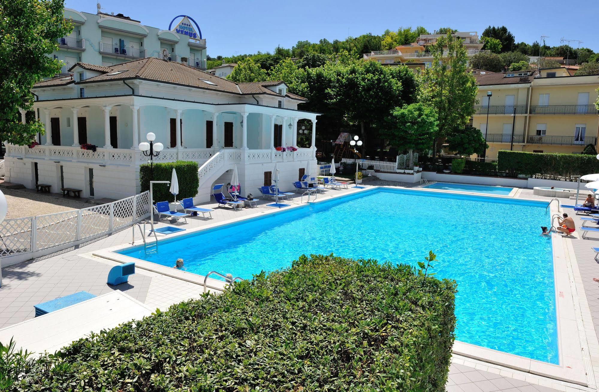 Hotel Venus Gabicce Mare Dış mekan fotoğraf
