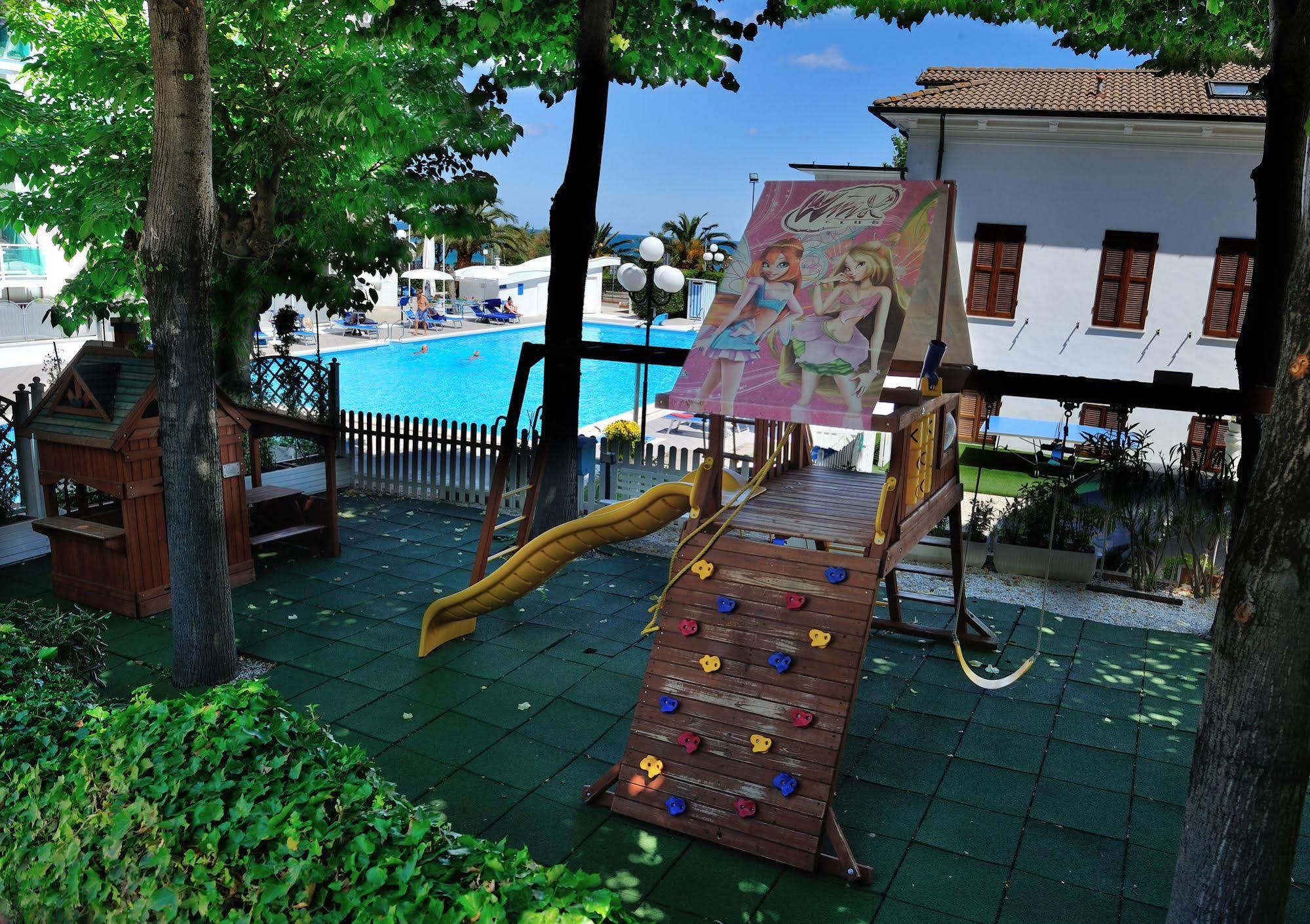 Hotel Venus Gabicce Mare Dış mekan fotoğraf