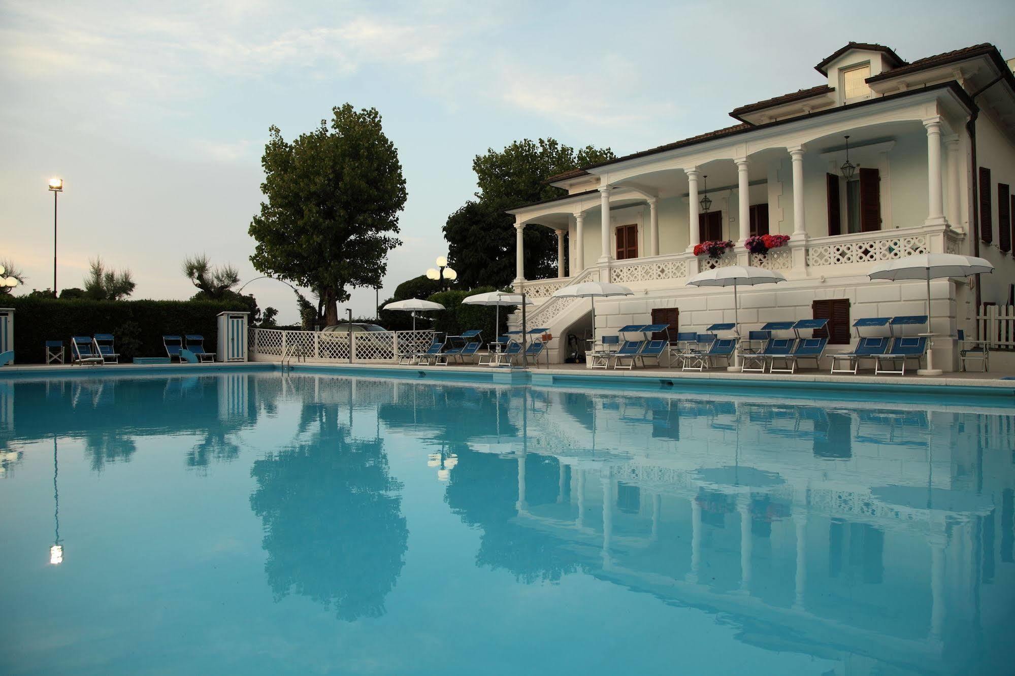 Hotel Venus Gabicce Mare Dış mekan fotoğraf