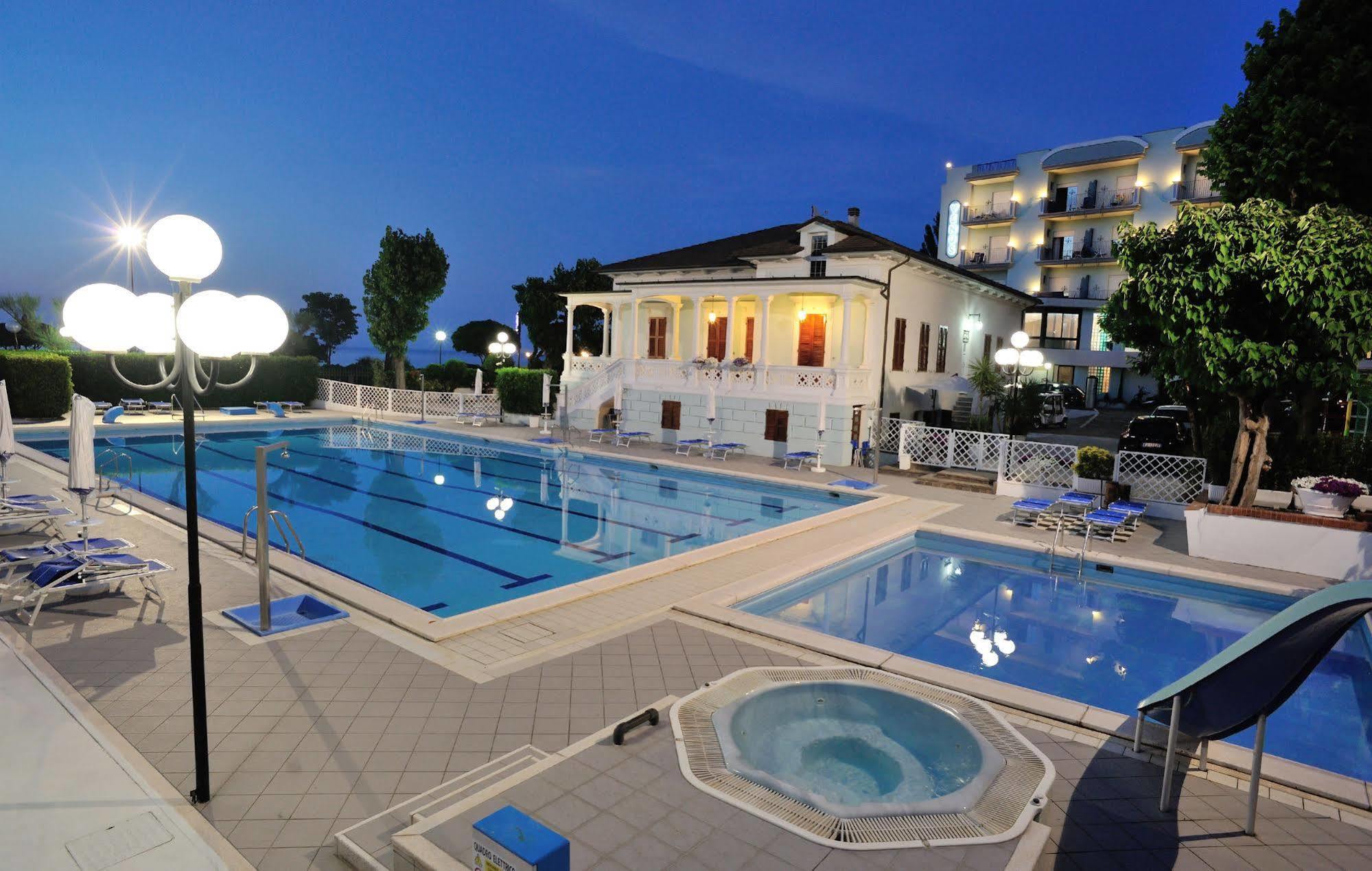 Hotel Venus Gabicce Mare Dış mekan fotoğraf